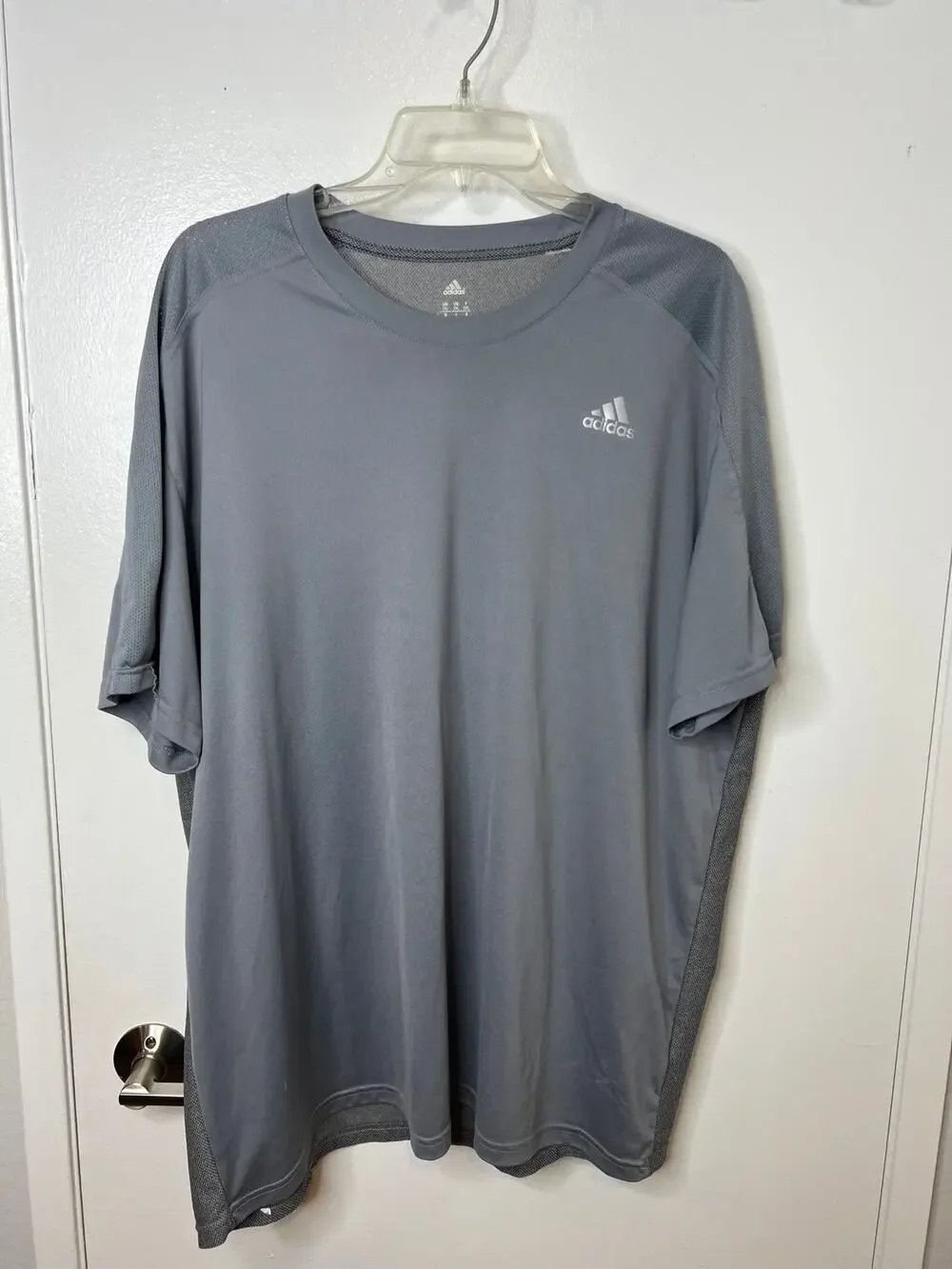 Adidas Men's Climalite Short Sleeve Crew Neck Mesh Back Tee Grey ~ Size 2XL
